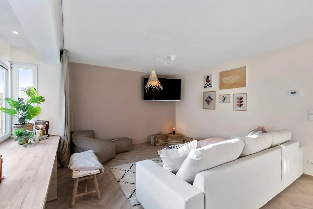 Albane - Modern 2 Bedroom Apartment In Oostende België